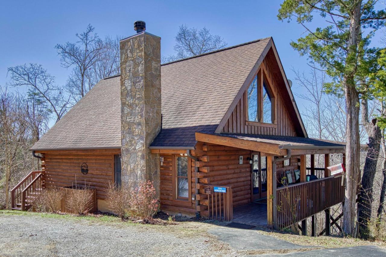 Serenity, A Rustic Log Cabin Retreat Sevierville Dış mekan fotoğraf